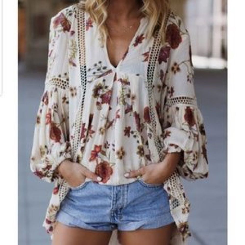 ✨HP✨Max Jean's Boho Marbella Floral Tunic✨